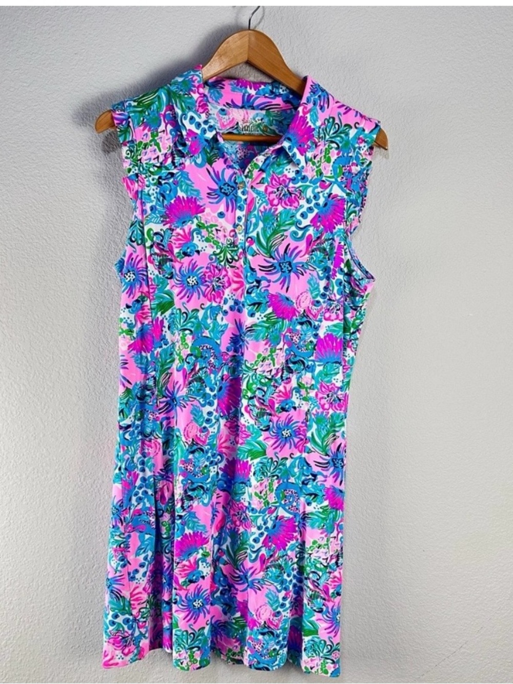 Lilly Pulitzer Silvia UPF 50 
Pink & Turquoise Floral Sleeveless Collared Dress